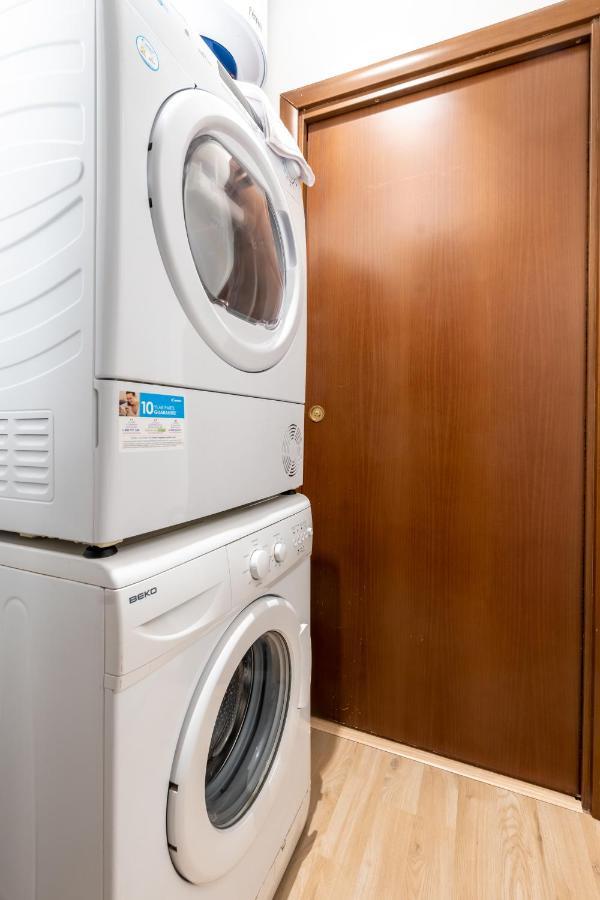Suite 1,2 Porta Milano Centro Parking Free Bagian luar foto
